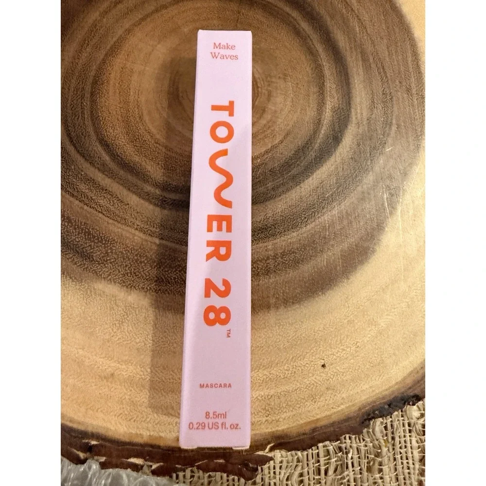 NEW IN BOX  TOWER 28 Make Waves Mascara 0.29 fl oz/8.5ml JET LENGTHEN VOLUMIZE